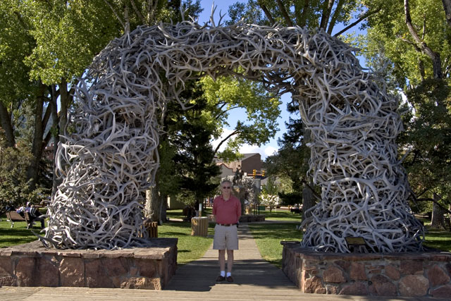 Ken under the antler arch